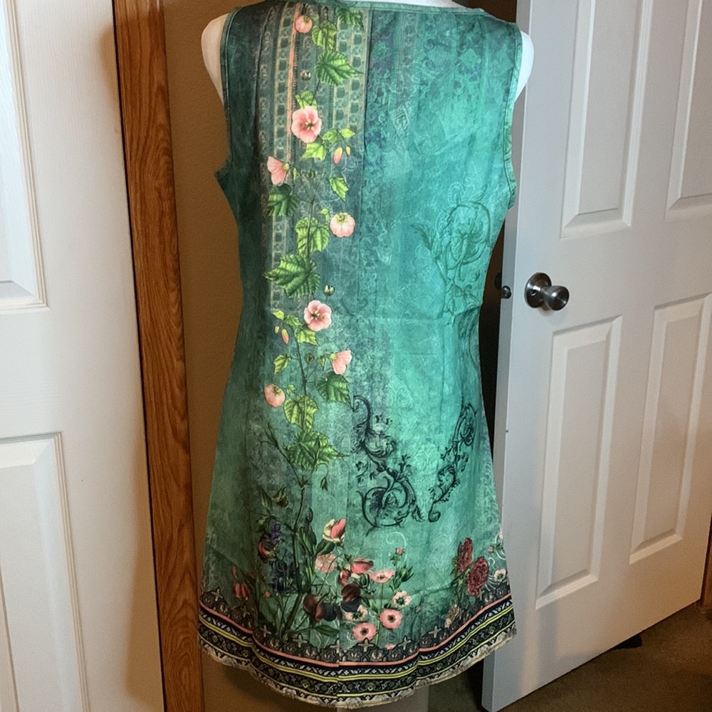 Floral print notched neck mini dress NWOT - Picture 3 of 4